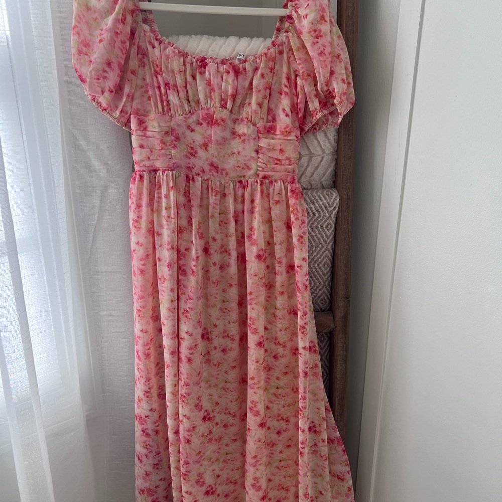 Astr Blush Floral Midi Dress